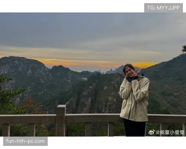 李盈莹训练间隙竟偷偷点外卖，连队友都惊了这大长腿怎么这么会享受？！